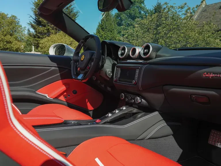 2018 Ferrari California T - Image 5 of 31