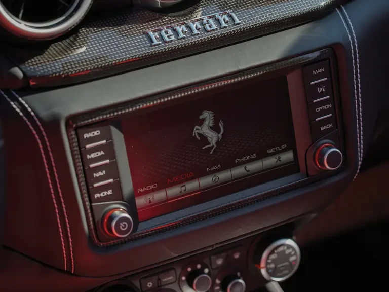 2018 Ferrari California T - Image 17 of 31