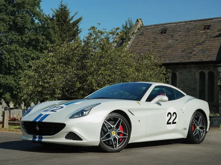 2018 Ferrari California T - Image 2 of 31