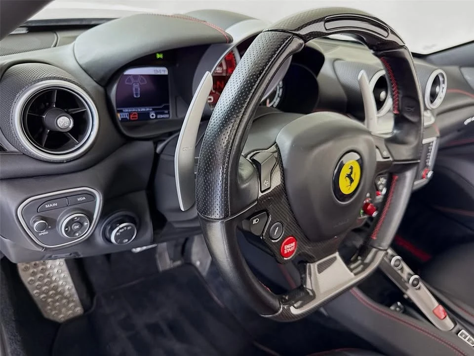 2018 Ferrari California T - Image 14 of 20