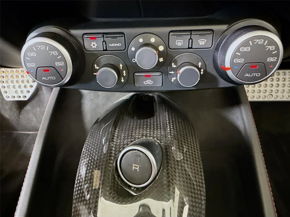 2018 Ferrari California T - Image 19 of 20