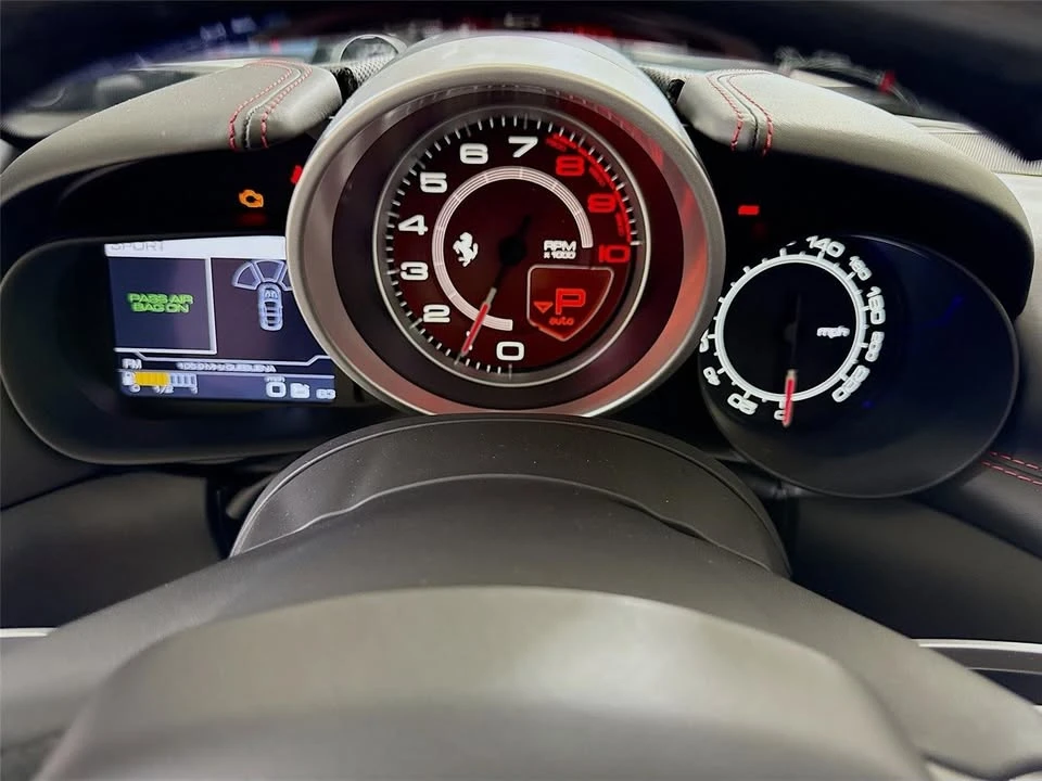 2018 Ferrari California T - Image 15 of 20