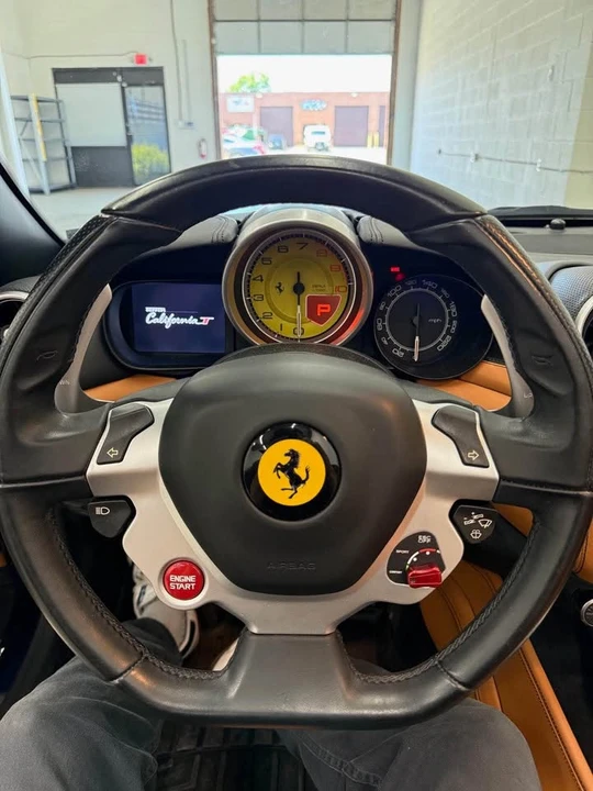 2018 Ferrari California T - Image 9 of 10
