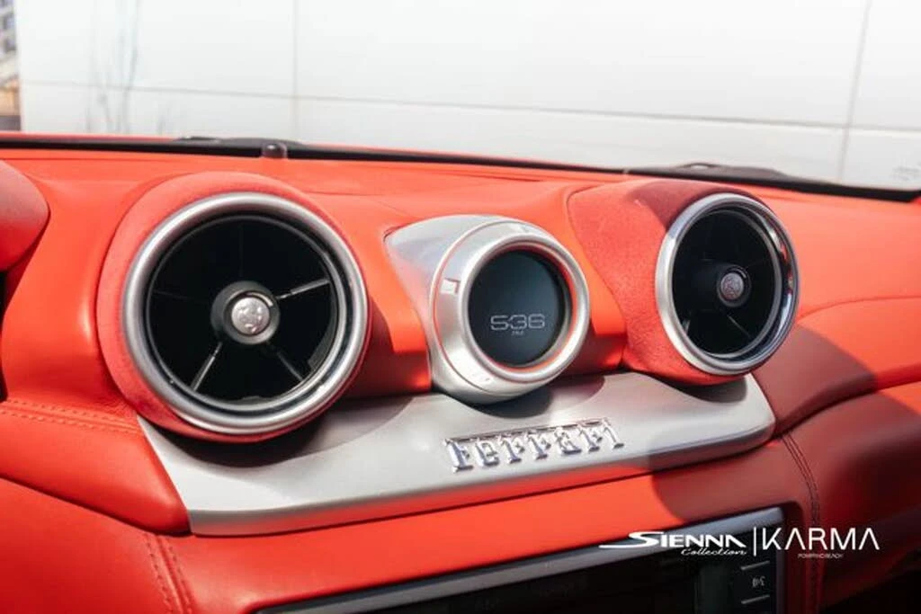2018 Ferrari California T - Image 28 of 31