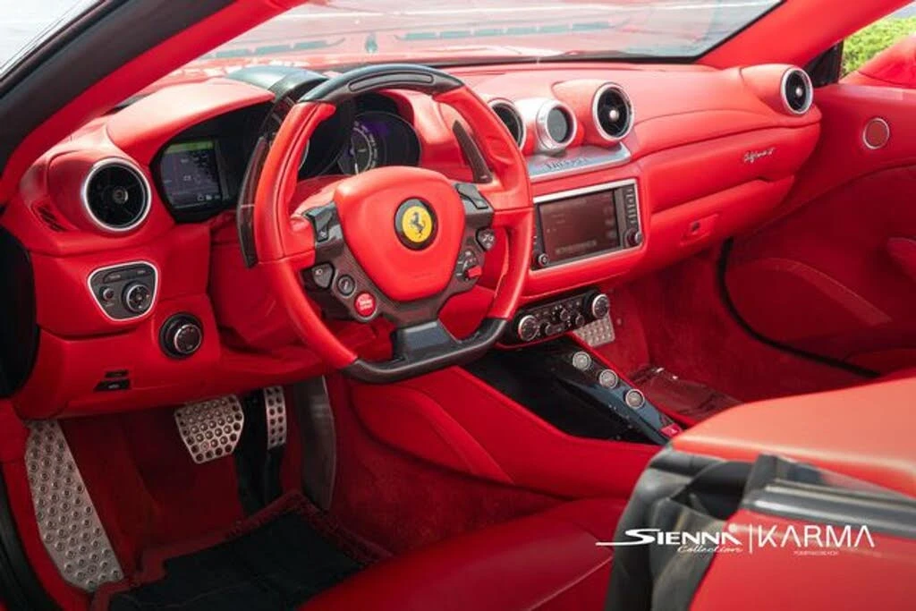 2018 Ferrari California T - Image 16 of 31