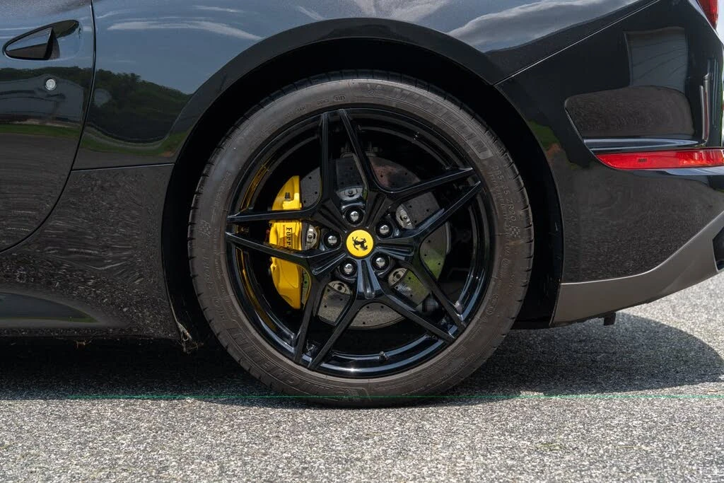 2018 Ferrari California T - Image 11 of 31