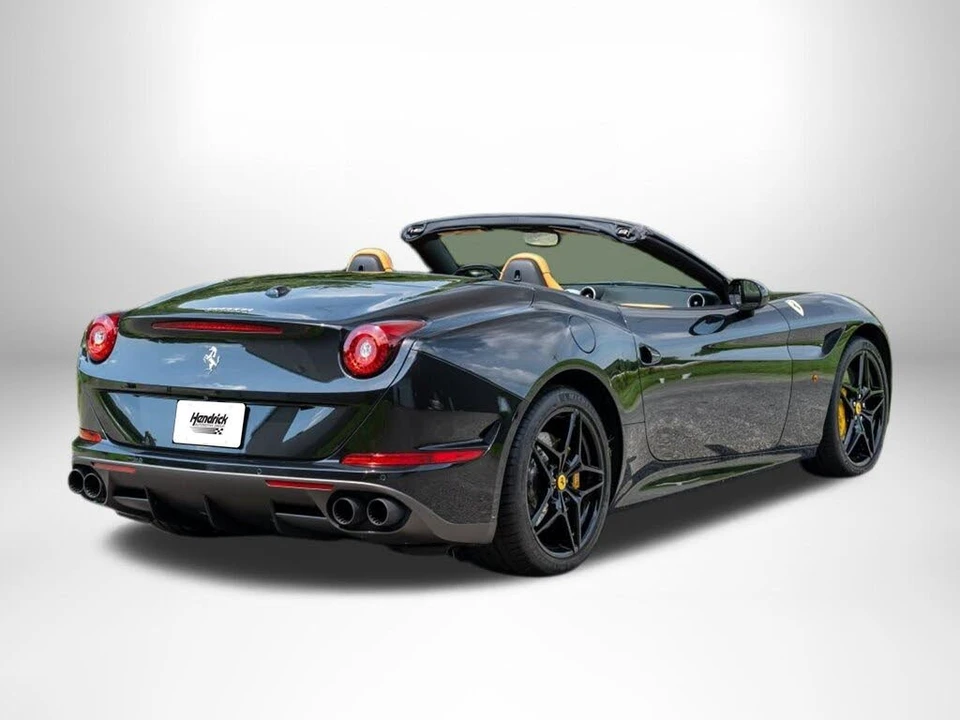 2018 Ferrari California T - Image 8 of 31