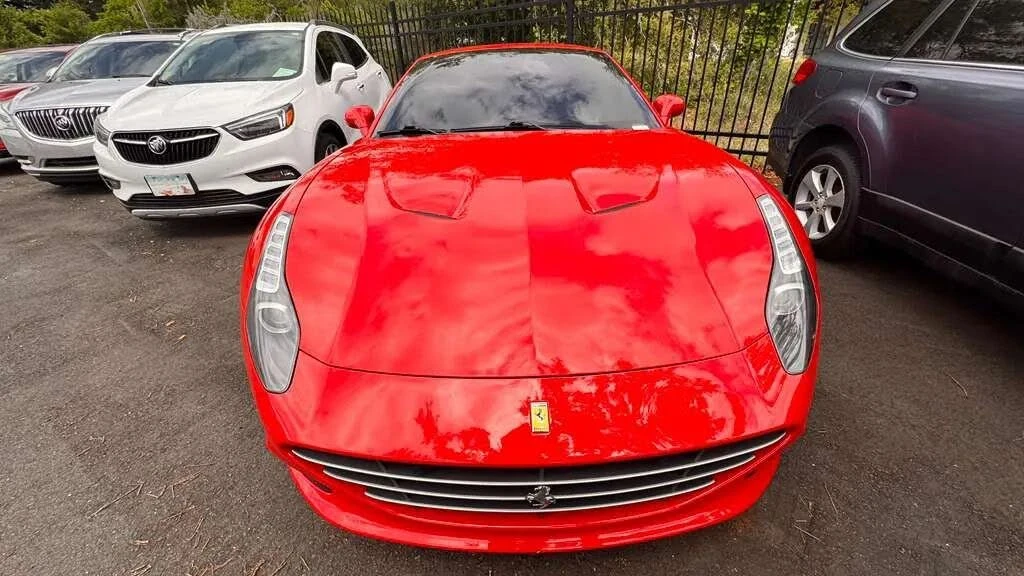2018 Ferrari California T - Image 2 of 18