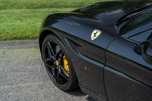 2018 Ferrari California T - Image 12 of 31
