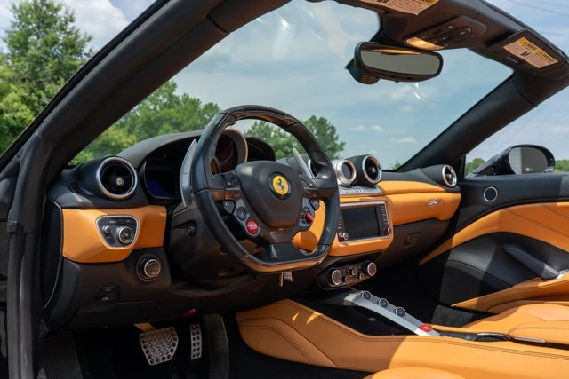 2018 Ferrari California T - Image 29 of 31