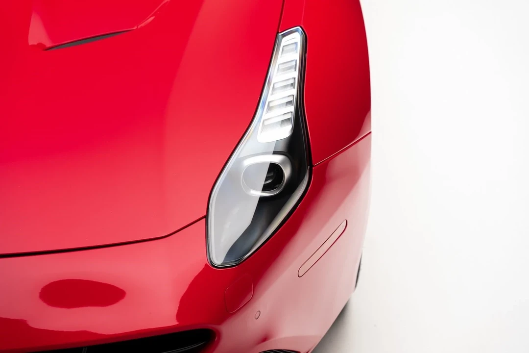 2018 Ferrari California T - Image 12 of 12