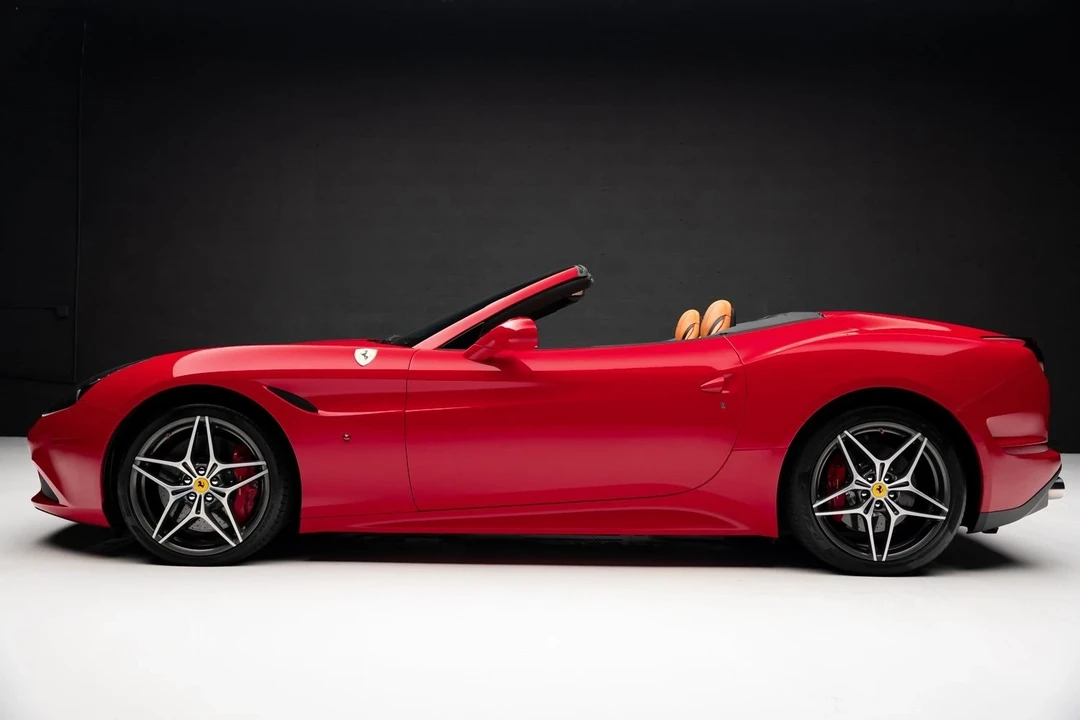 2018 Ferrari California T - Image 20 of 21