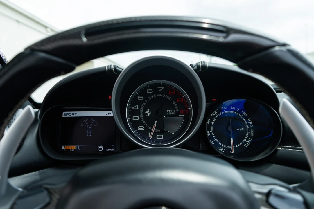 2018 Ferrari California T - Image 11 of 31