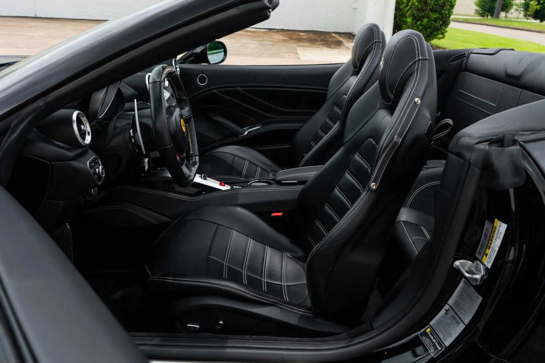 2018 Ferrari California T - Image 6 of 31