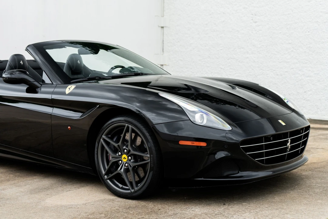 2018 Ferrari California T - Image 29 of 31