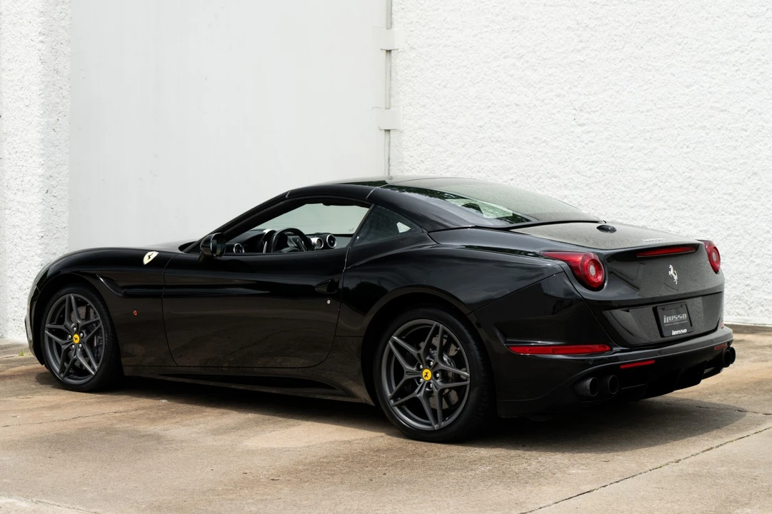2018 Ferrari California T - Image 13 of 31