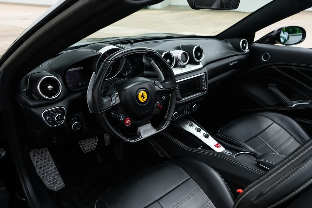 2018 Ferrari California T - Image 5 of 31