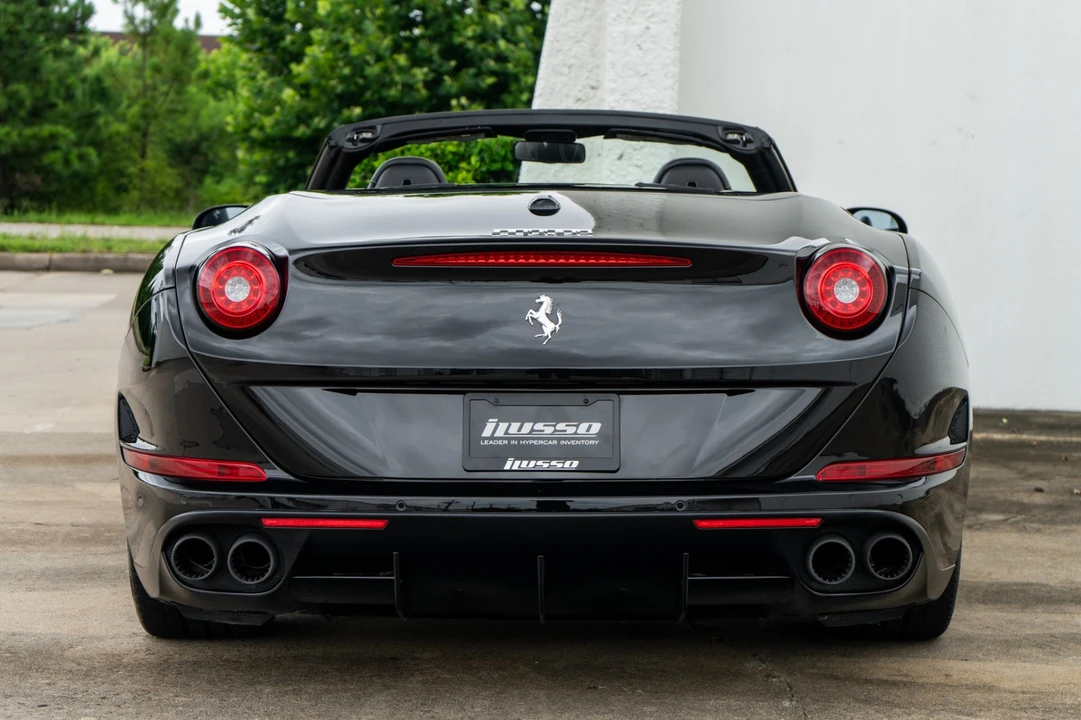 2018 Ferrari California T - Image 28 of 31