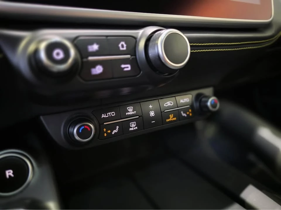 2018 Ferrari GTC4Lusso - Image 9 of 16