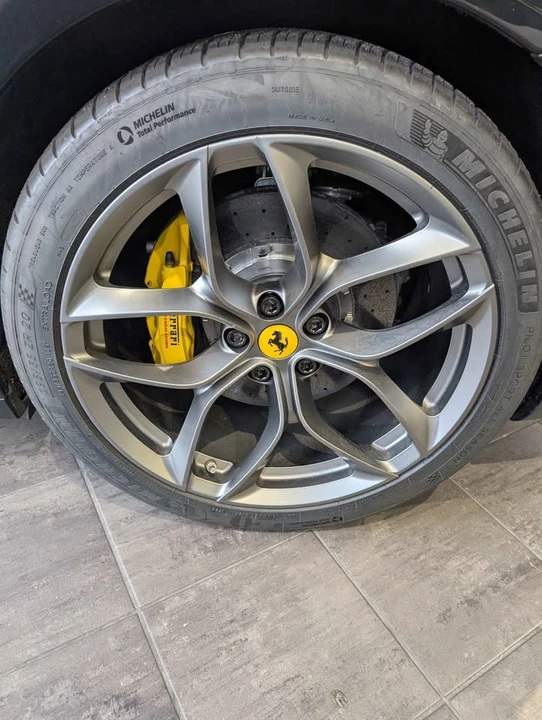 2018 Ferrari GTC4Lusso - Image 6 of 10