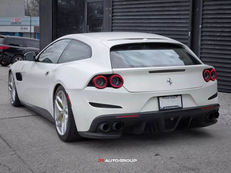 2018 Ferrari GTC4Lusso - Image 4 of 9
