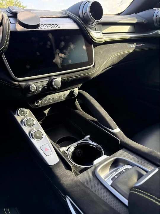 2018 Ferrari GTC4Lusso - Image 8 of 11
