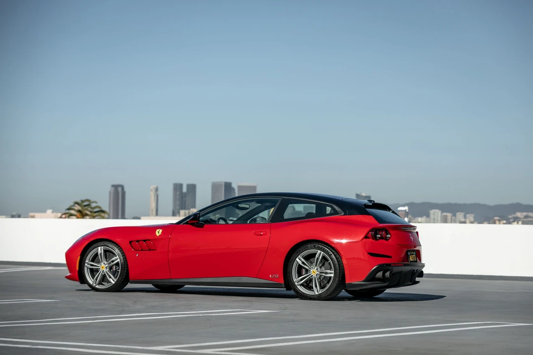 2018 Ferrari GTC4Lusso - Image 3 of 31