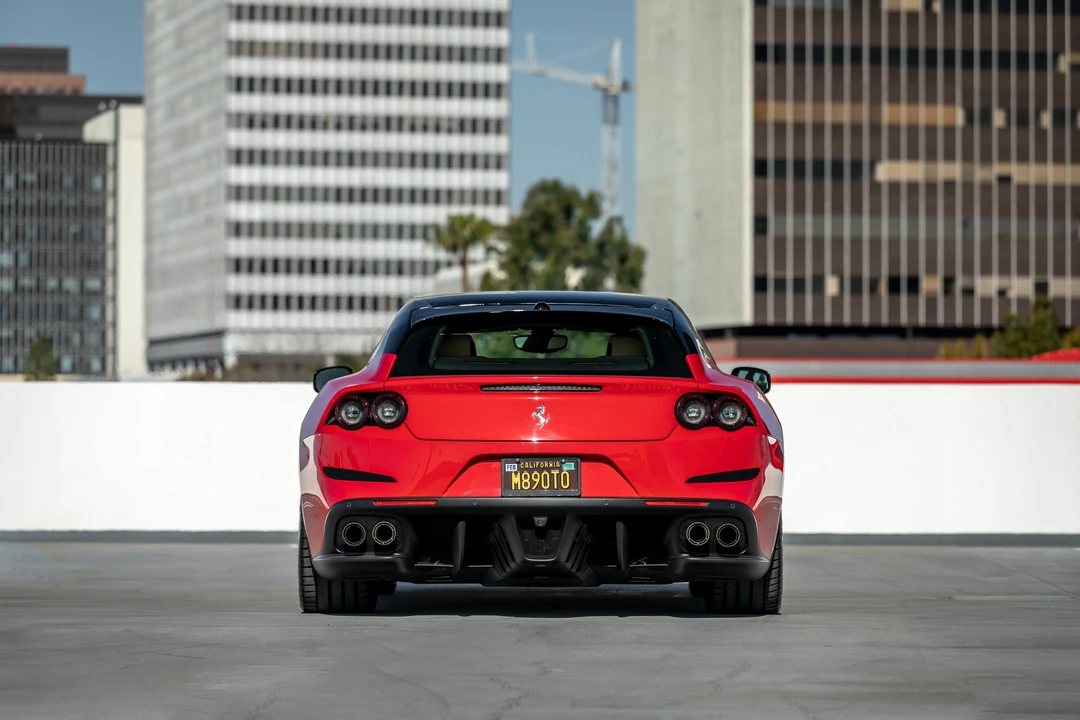 2018 Ferrari GTC4Lusso - Image 30 of 31