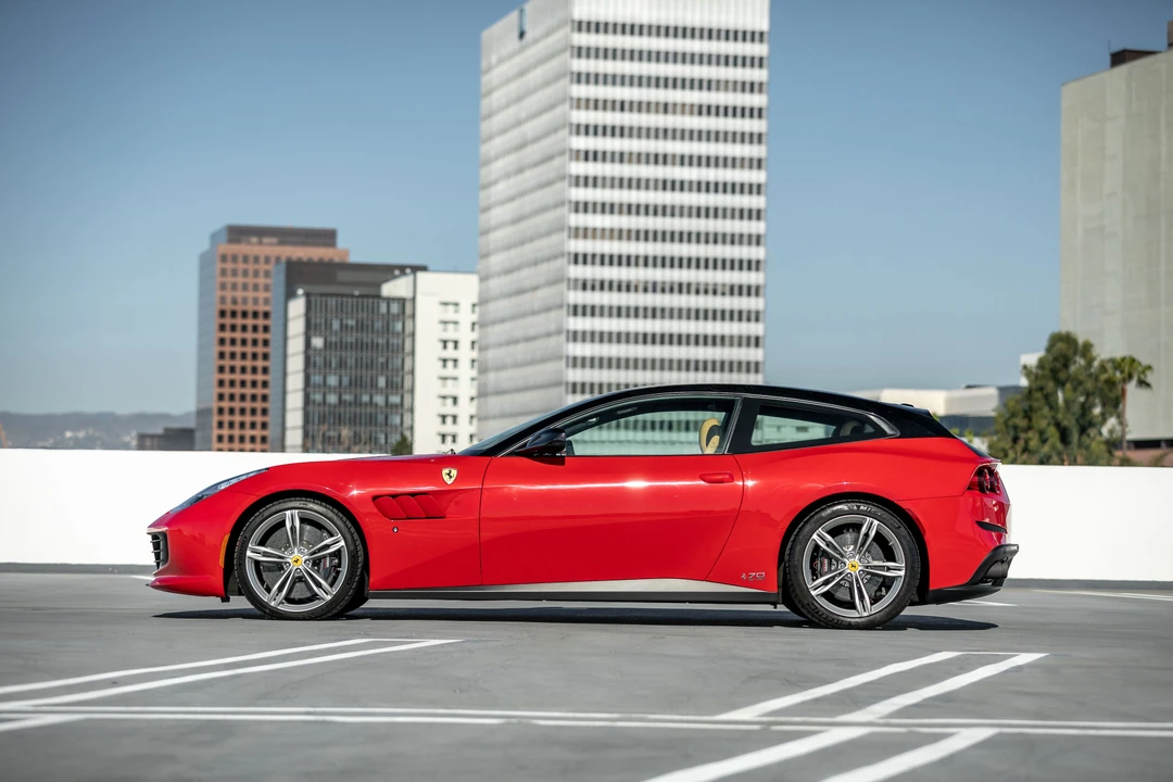 2018 Ferrari GTC4Lusso - Image 6 of 31