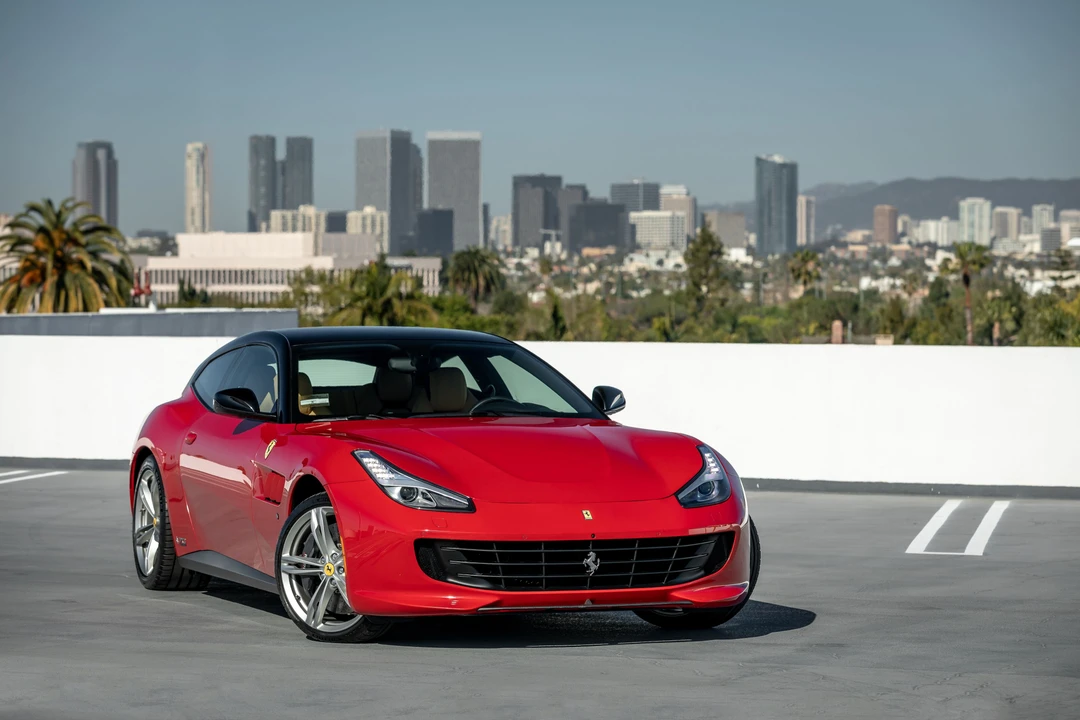 2018 Ferrari GTC4Lusso - Image 15 of 31