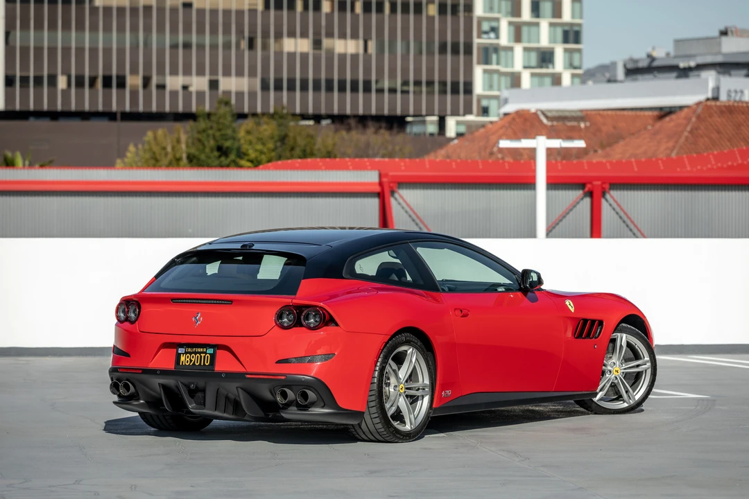 2018 Ferrari GTC4Lusso - Image 24 of 31