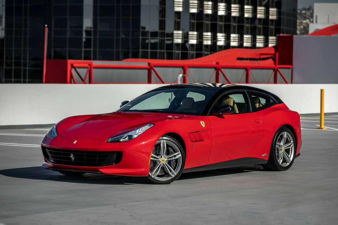 2018 Ferrari GTC4Lusso - Image 9 of 31