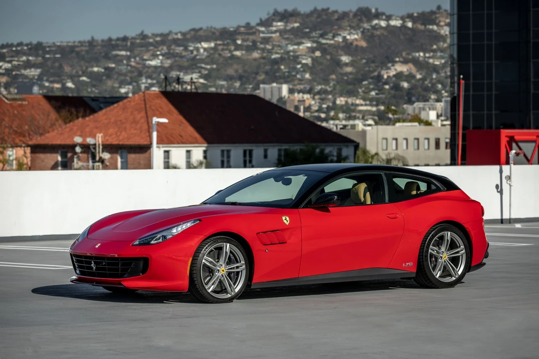 2018 Ferrari GTC4Lusso - Image 8 of 31