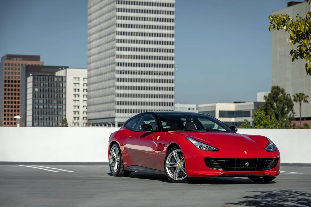 2018 Ferrari GTC4Lusso - Image 14 of 31