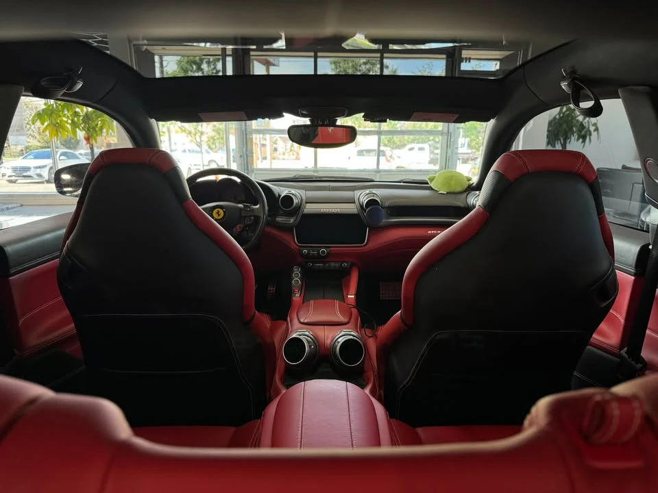 2018 Ferrari GTC4Lusso - Image 10 of 17