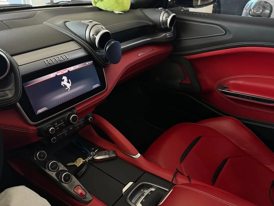 2018 Ferrari GTC4Lusso - Image 13 of 17
