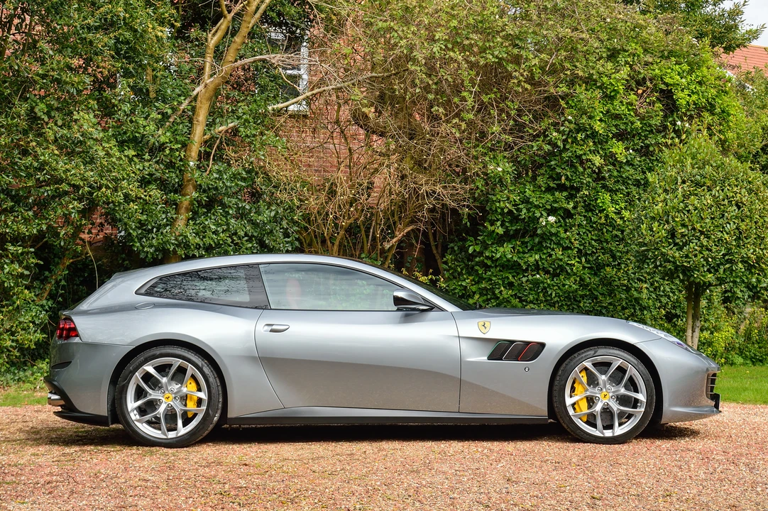 2018 Ferrari GTC4Lusso T - Image 7 of 31
