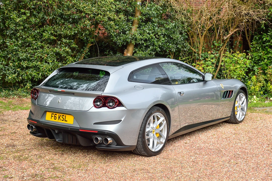 2018 Ferrari GTC4Lusso T - Image 6 of 31