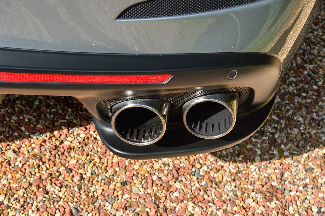 2018 Ferrari GTC4Lusso T - Image 24 of 31