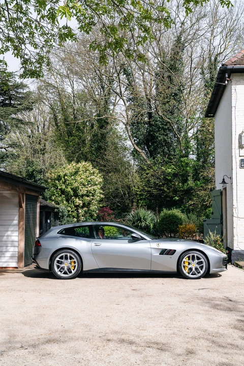 2018 Ferrari GTC4Lusso T - Image 11 of 31