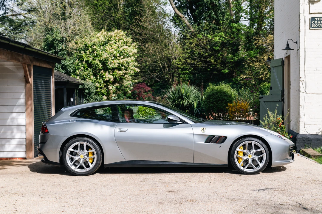 2018 Ferrari GTC4Lusso T - Image 4 of 31