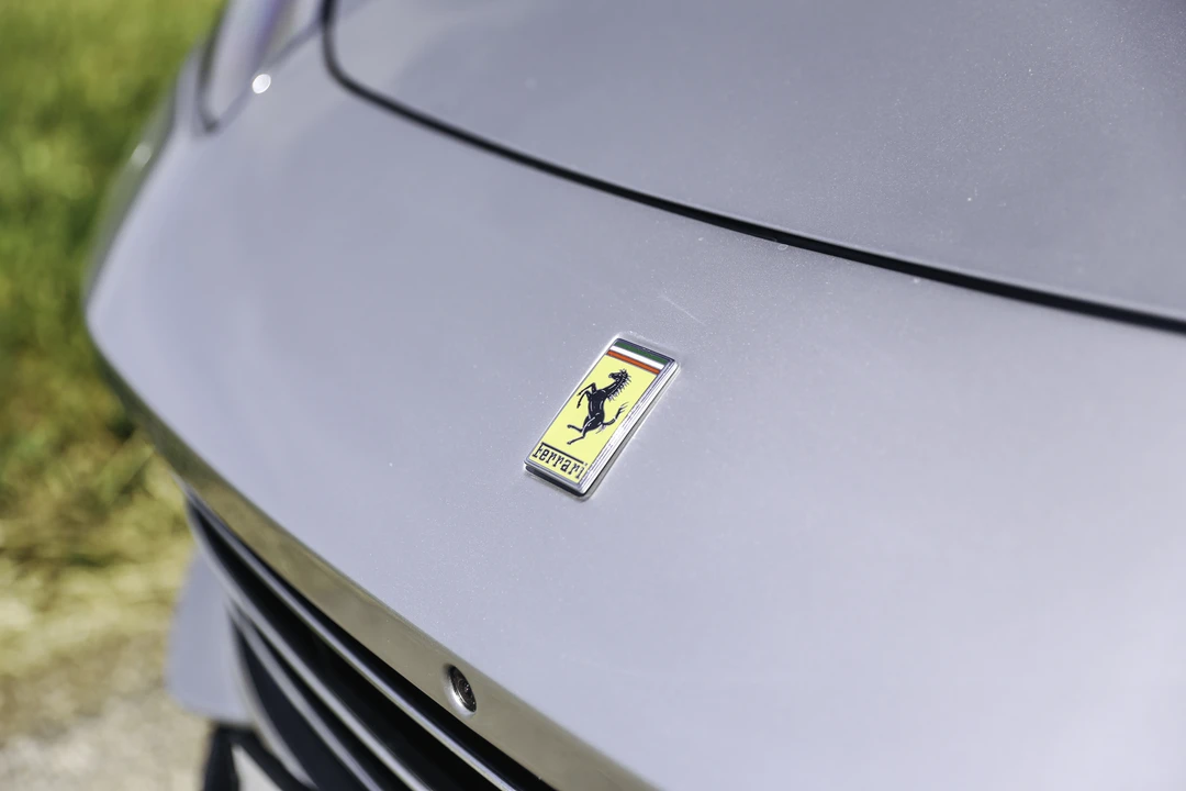 2018 Ferrari GTC4Lusso - Image 11 of 31