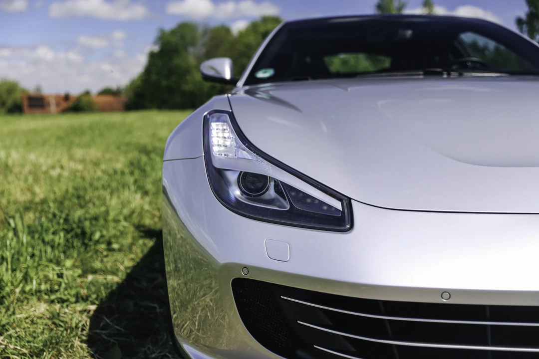 2018 Ferrari GTC4Lusso - Image 15 of 31
