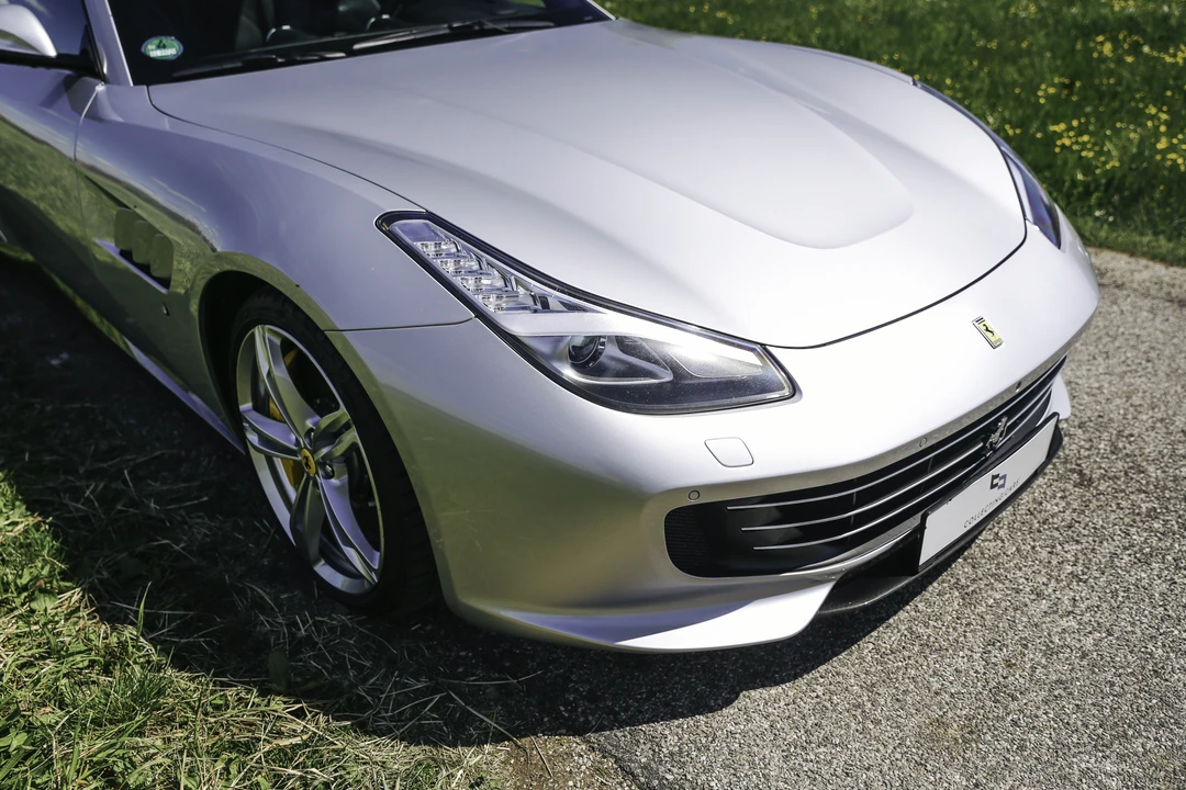 2018 Ferrari GTC4Lusso - Image 29 of 31