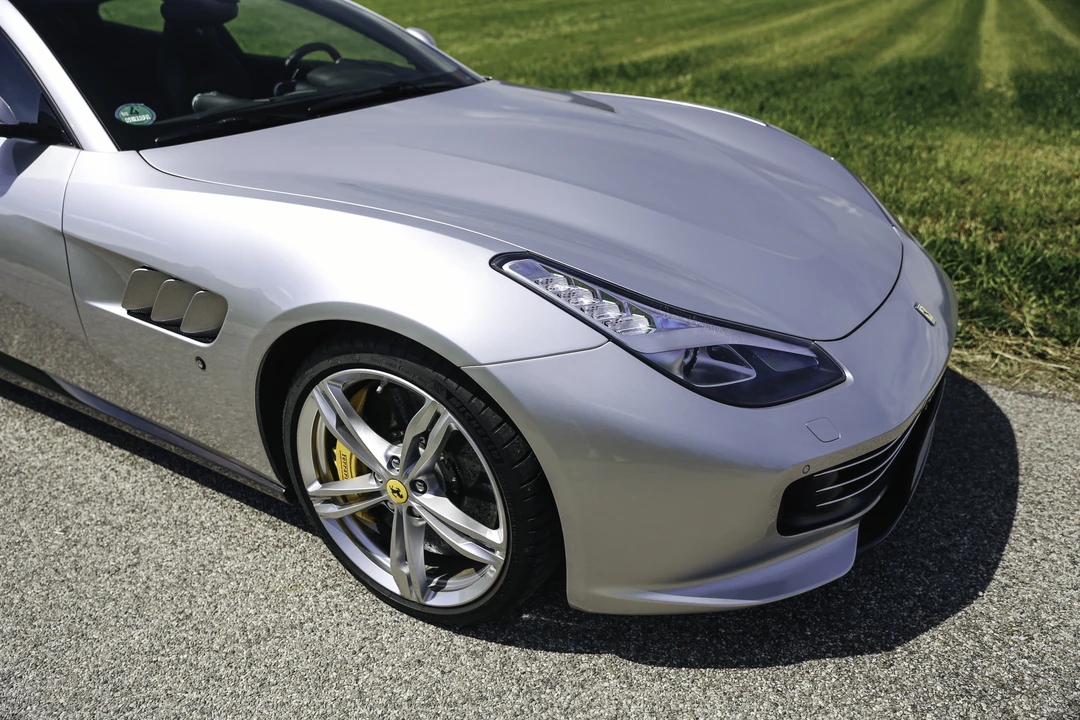 2018 Ferrari GTC4Lusso - Image 25 of 31
