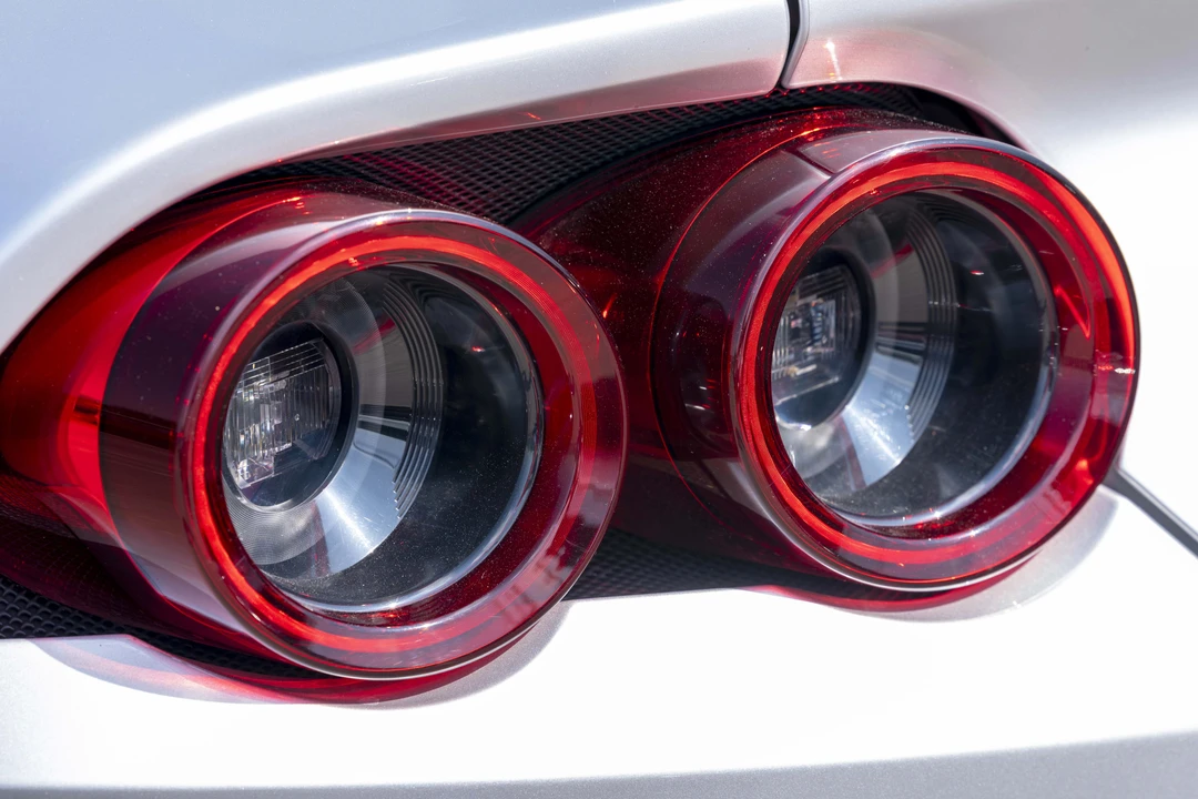 2018 Ferrari GTC4Lusso - Image 14 of 31