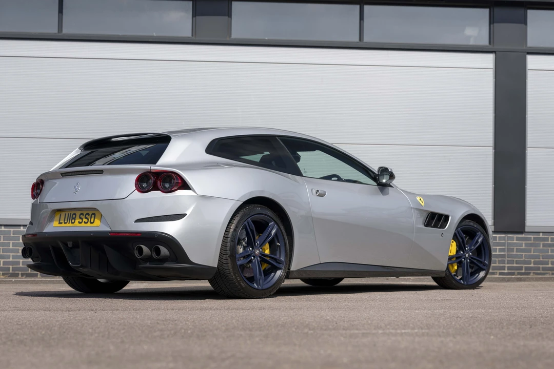 2018 Ferrari GTC4Lusso - Image 5 of 31