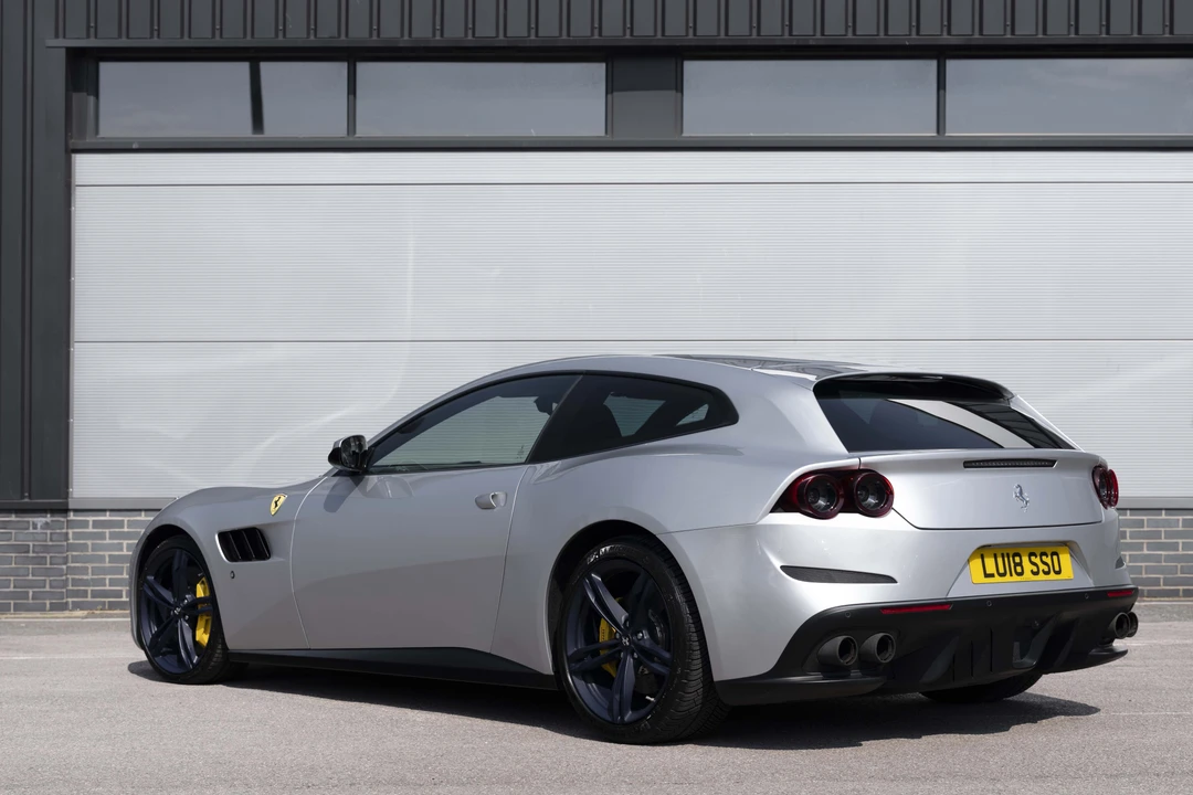 2018 Ferrari GTC4Lusso - Image 7 of 31