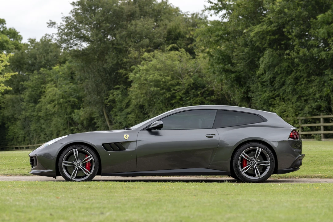 2018 Ferrari GTC4Lusso - Image 14 of 31