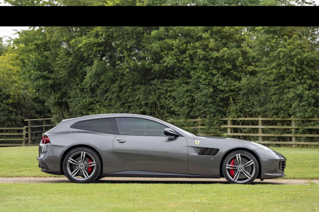 2018 Ferrari GTC4Lusso - Image 9 of 31